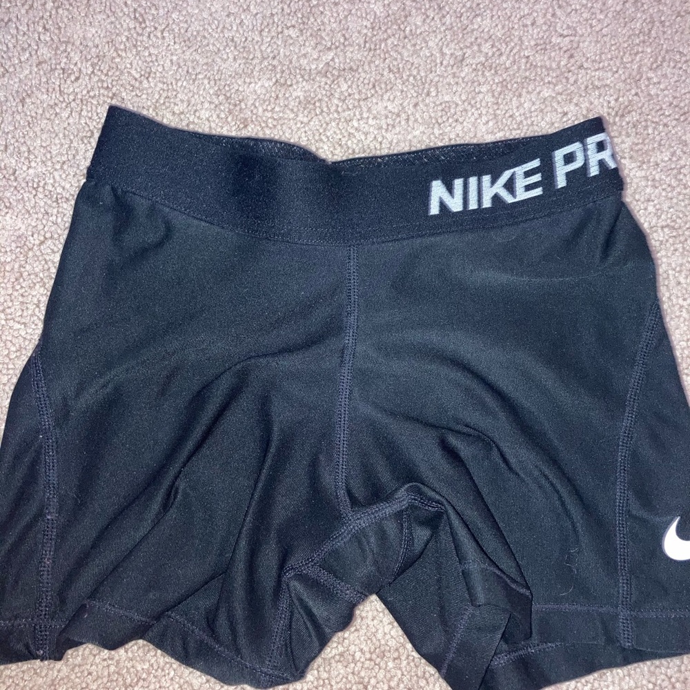 black Nike pros